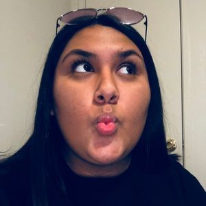 Meet your Posher, Andrea